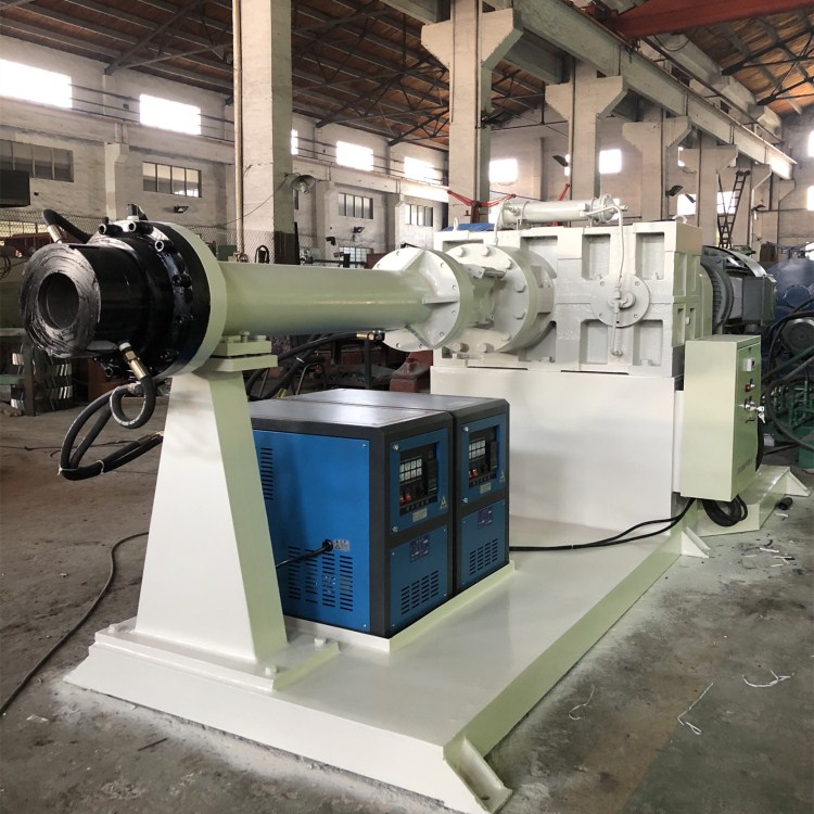 橡膠擠出機(jī)101.jpg