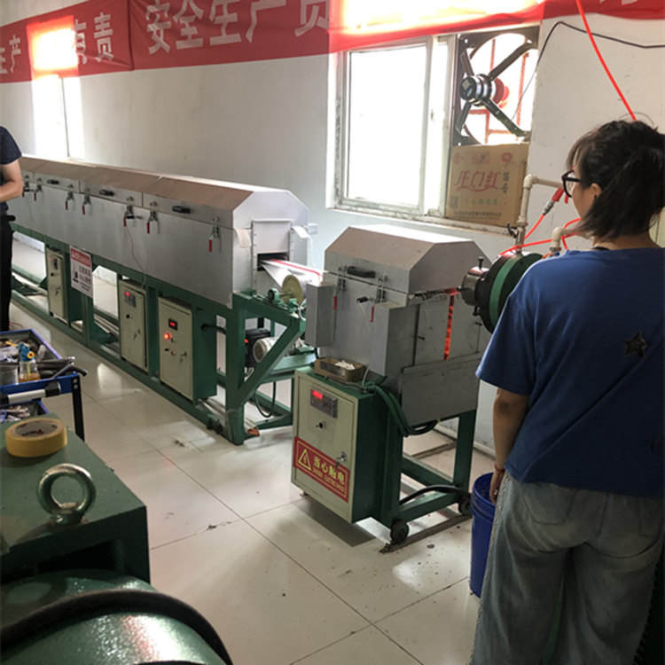 硅膠擠出機(jī)IMG_5353_副本_副本.jpg